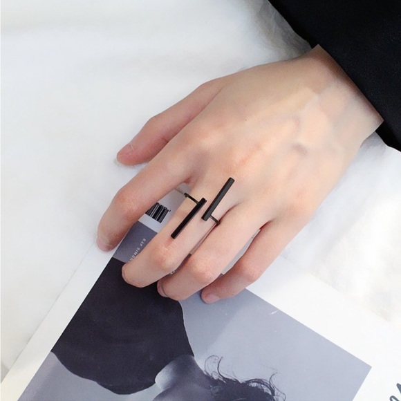 Jewelry - MODERN CHIC BAR CUFF RING